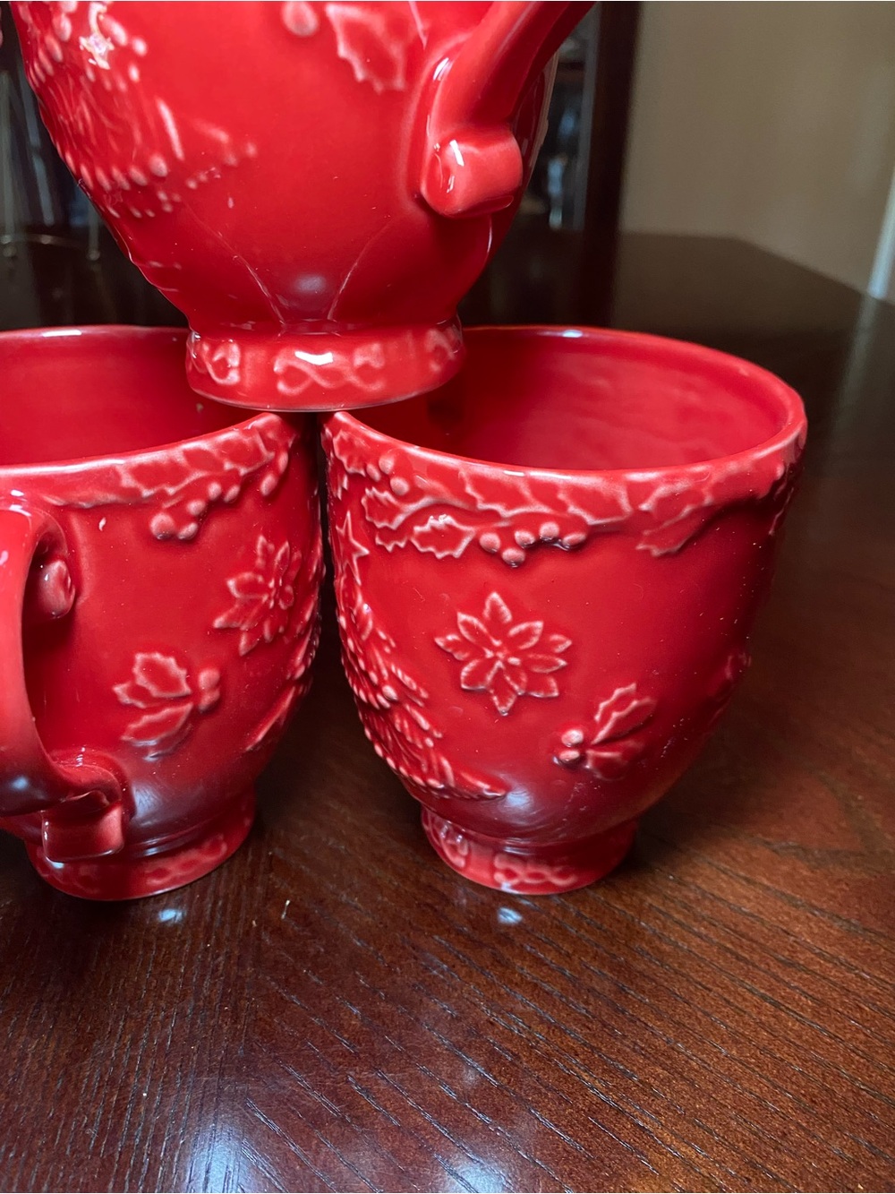 Bordallo Pinheiro Red Embossed Ceramic Christmas mugs - Set of 5 - Picture 7 of 13